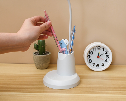 Wszelkie poziomy Jasność Litowa bateria do ładowania zasilana LED Pen Hold Lampa stołowa