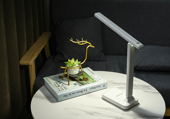 Lampa stołowa składana z ustawialnym ramieniem 5500 Kelvin Touch Control z 10 żarówkami do jasnego oświetlenia