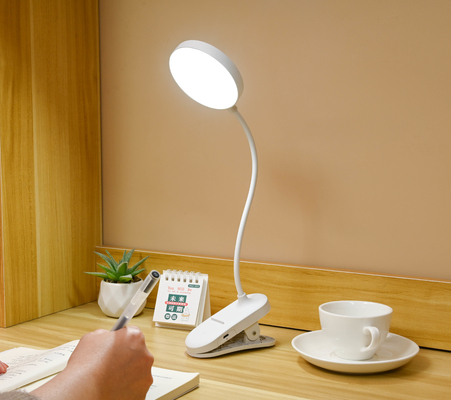 Lampa stołowa do sypialni z trzema poziomami jasności dla przytulnej atmosfery