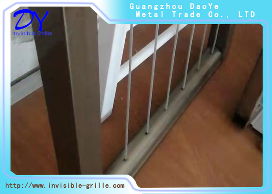 Niewidzialny 316 Drutów Balkon Grill Cross Clip Nowoczesny Design Społeczeństwa