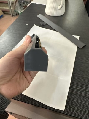Bezpieczeństwo Niewidzialne siatki Aluminiowe tor AG3/4 Szary końcowy czapek Niewidzialne akcesoria grilla