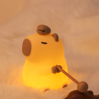 Zabawny kreskówka Capybara Nocne światło 1200mAh Wdrażalne do snu Nocne światło z 7 zmieniającymi się kolorami