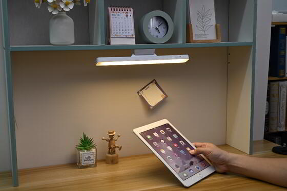 Mocna adsorpcja magnetyczna LED Ochrona oczu Akumulator 800mA Lampa Chłodne światło Zasilanie USB Lampki do nauki