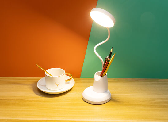 Nowoczesny prosty nośnik długopisu lampa biurowa LED ładowalna z wtyczką ochrona oczu Lampa do studiowania Kolegium sypialnia Lampa do czytania dotykowa