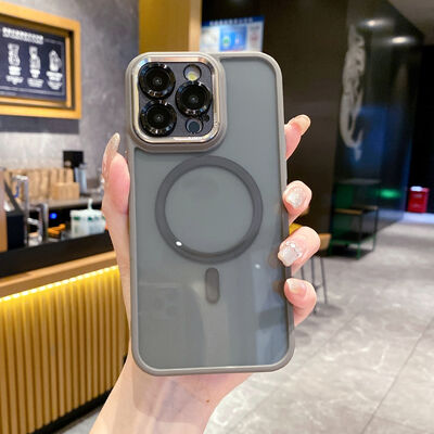 Mody magnetyczny półprzezroczysta obudowa telefoniczna szokująca iPhone 17