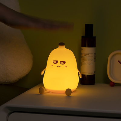 Nowoczesny design Cute Bananowe światło nocne ładujące się zmniejszające LED Mała lampa biurowa Zabawne dekoracje stołowe dla atmosfery sypialni