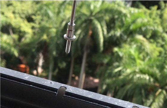 Najwyższej jakości kabel ze stali nierdzewnej Solidny grill z drutu stalowego Mleczno-biały Czarny Szary Wytrzymały panel z siatki drucianej Odporny na korozję