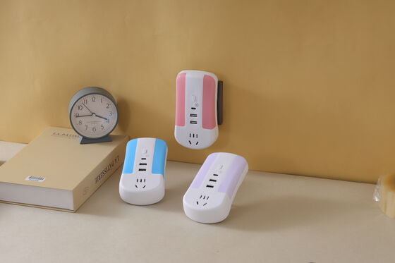 Gniazdko z kontrolą głosu i pilotem Standardowe gniazdko ścienne