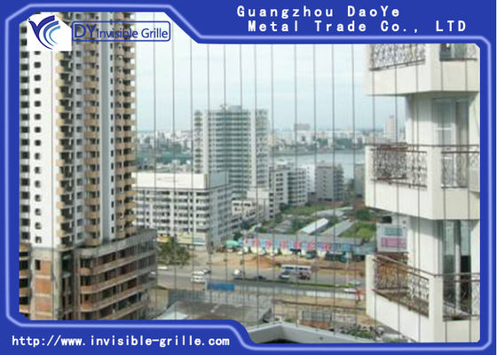 Niewidoczna kratka zainstalowana jako balustrada schodów Ogrodzenie balustrady bezpieczeństwa basenu